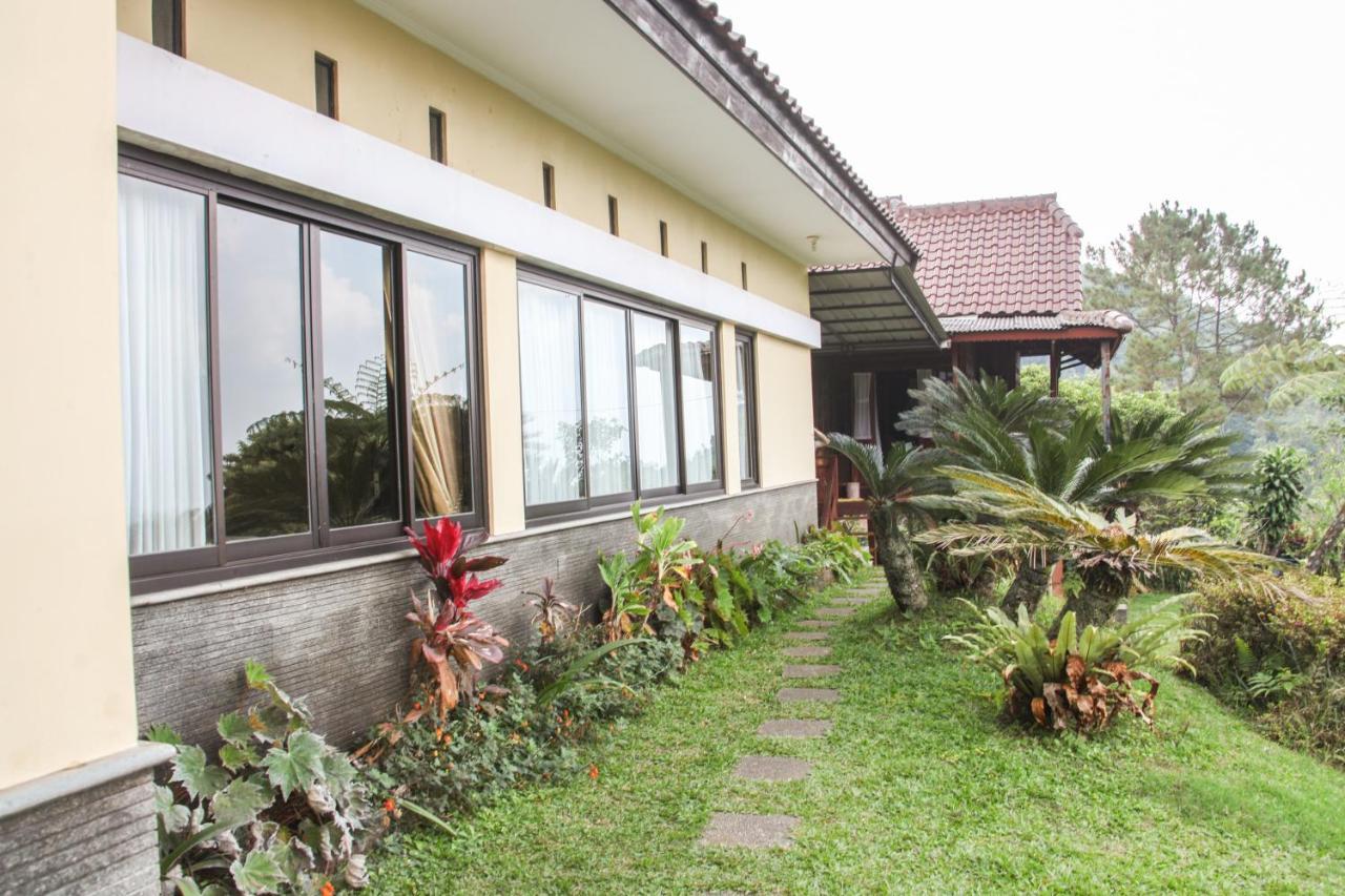Aldeoz Villa Ciater Sarireja Esterno foto